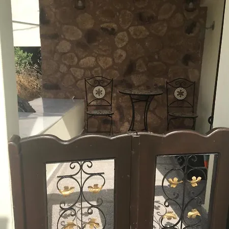 Apartment Avas Arkasa