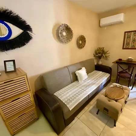 Apartment Avas